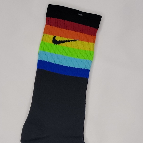 NIKE PRIDE---Nice set of 3 pair of Nike socks with pride flag - Picture 5 of 5